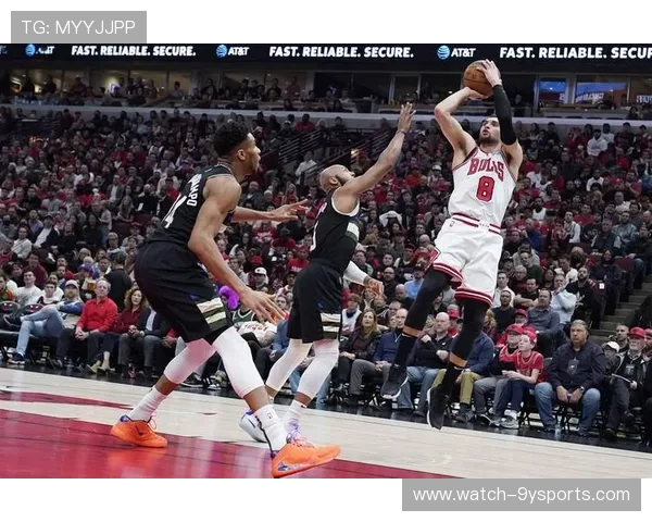 NBA季后赛激烈对决，顶级球星展开巅峰较量